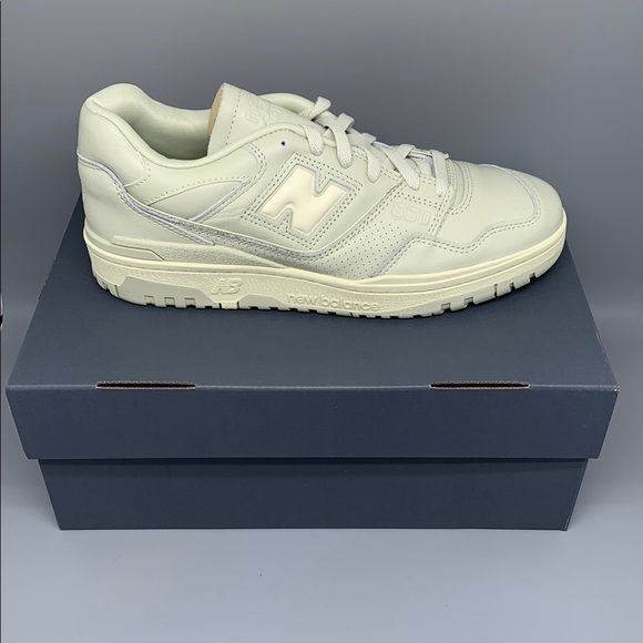New Balance 550 Deep Lichen‎ Green Running Shoes BB550MCC Men's Sz 10.5D - Picture 1 of 12